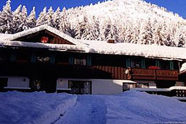 CRYSTAL MOUNTAIN HOTELS (Enumclaw)